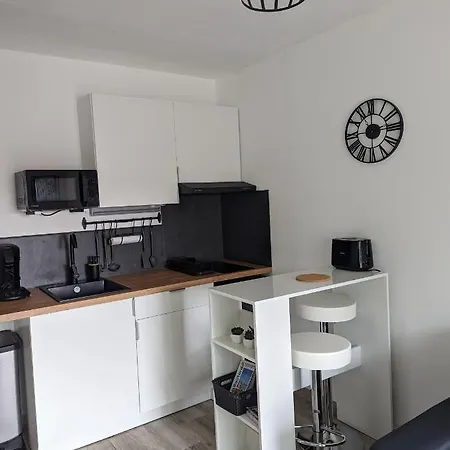 Mandrier Pin Rolland Climatise 2 Pers Parking Pinede, A Pied * 생 망드리에 쉬르 메르