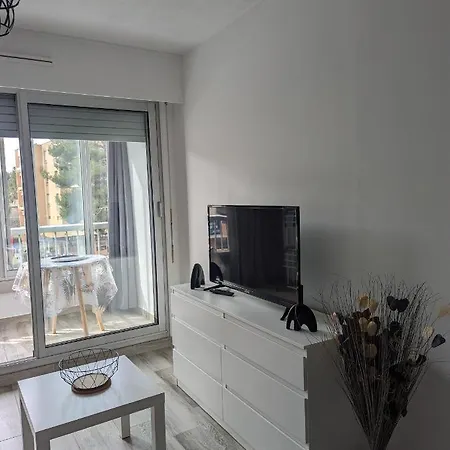 Mandrier Pin Rolland Climatise 2 Pers Parking Pinede, A Pied * 생 망드리에 쉬르 메르