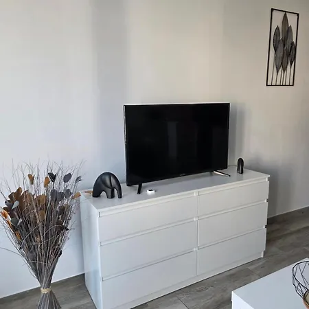 Studio Climatise Parking Plage Pinede, Tout A Pied Saint-Mandrier-sur-Mer
